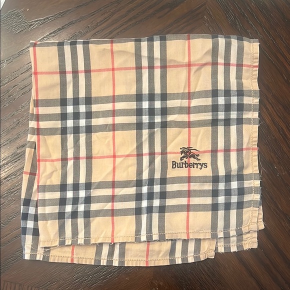 Burberrys Handkerchief - Picture 1 of 2